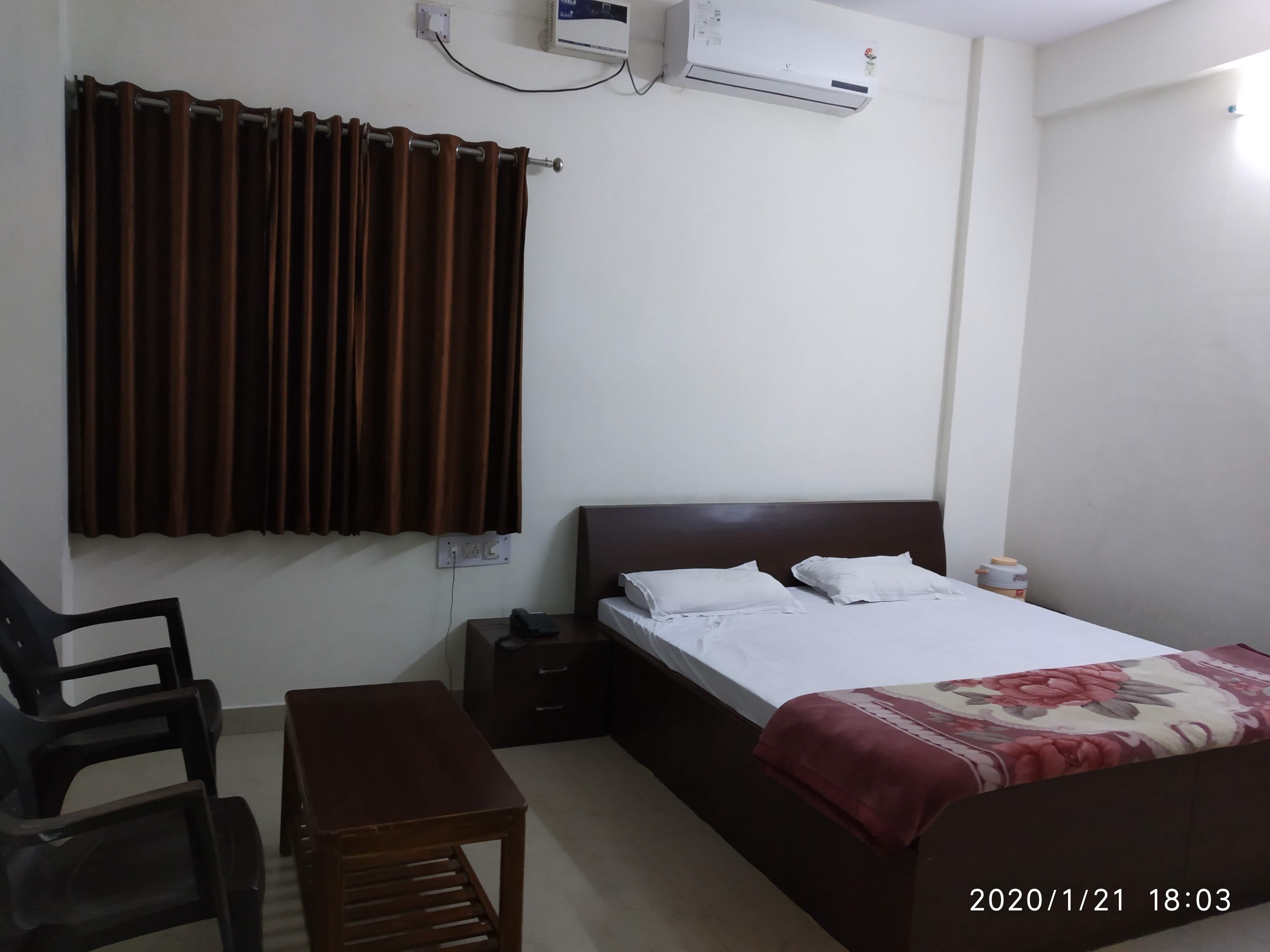 207 स्टेर्न्डड रूम